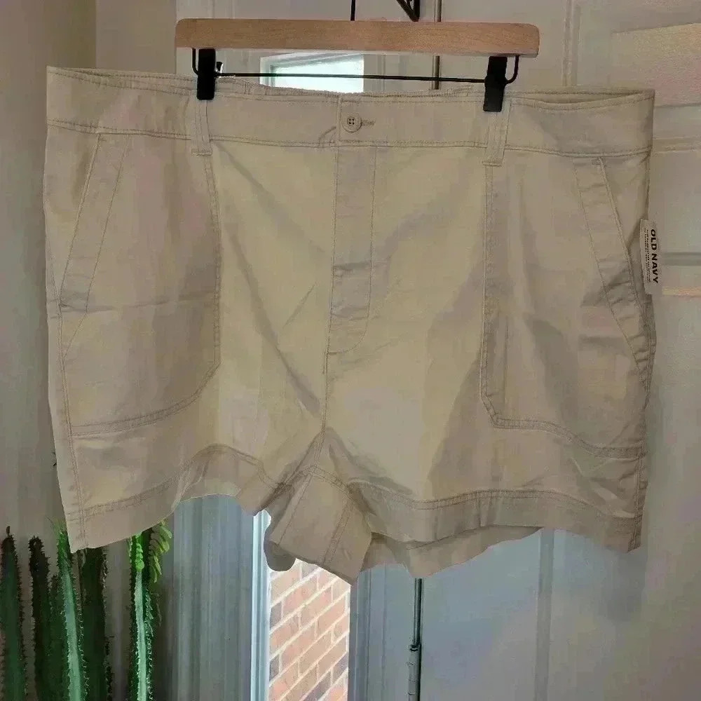 NWT Old Navy OG Chino Cotton Stretchy Cream Shorts, Size‎ 3XL